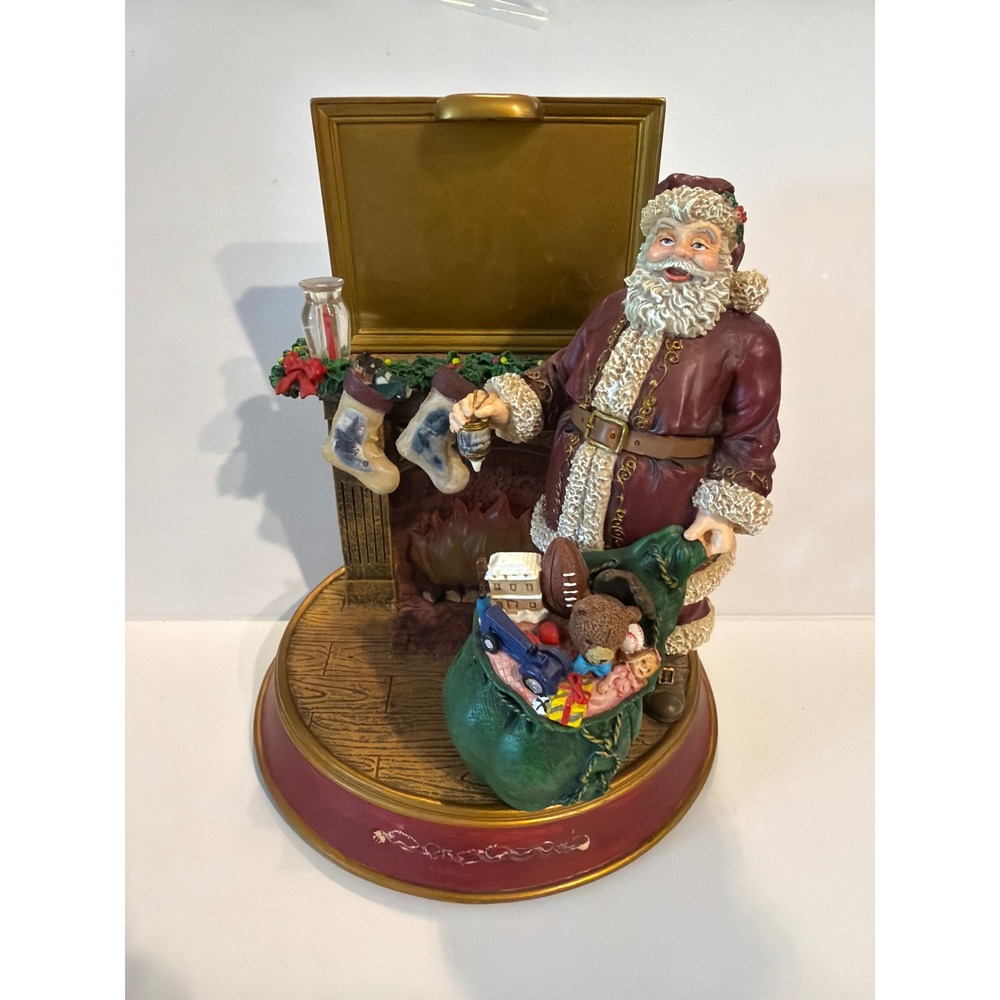 Thomas Kinkade The Light of Christmas Illuminated Santa Sculpture 2003 C5440
